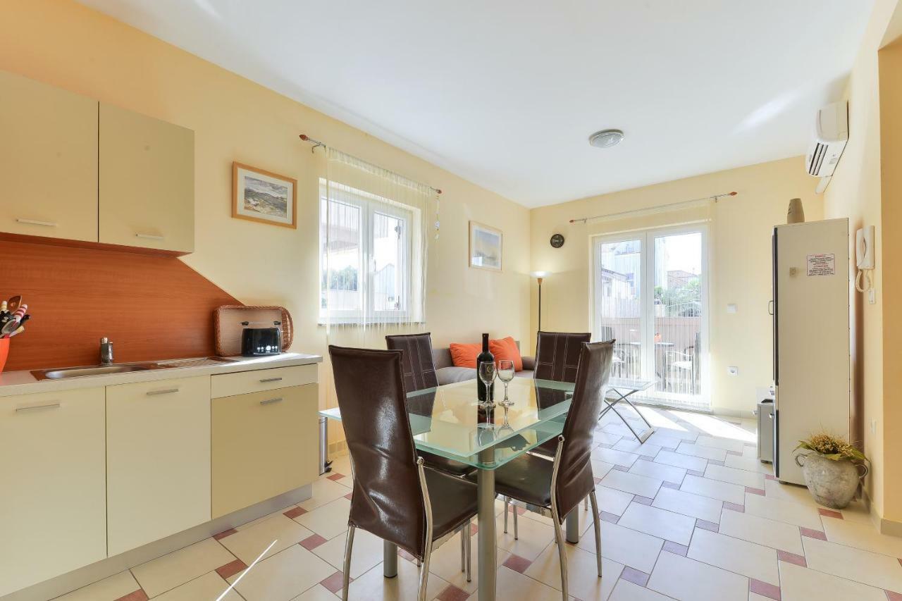 פאקוסטאן Apartments Dakovic מראה חיצוני תמונה